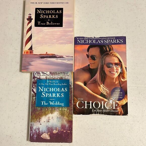 Nicholas Spark Book Bundle. 3 books. Paperback 
The Choice, The Wedding, True Be - Picture 1 of 8